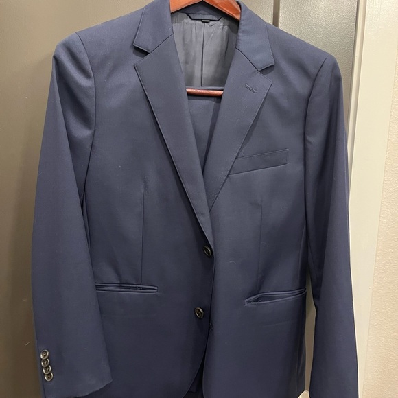 Bonobos Navy Suit : Coat 40S Tailored // Pants 32x30 Slim